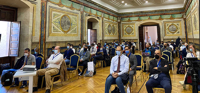 Asistentes al Congreso en la Sala de las Pinturas del Colegio Arzobispo Fonseca - USAL