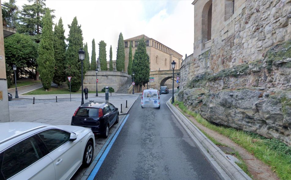 Corte de tráfico este lunes en la calle Arroyo de Santo Domingo de Salamanca por reparaciones en la red de agua