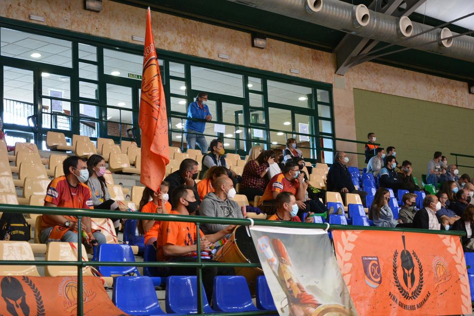 Aspecto de la grada del pabellón de Carbajosa / Vanesa Martins