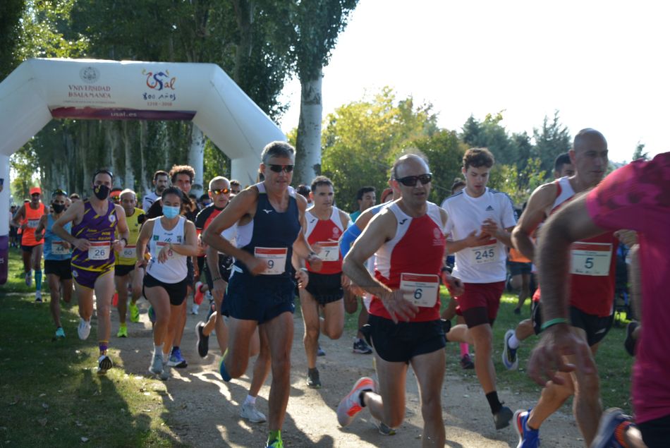 Varios corredores, en el recorrido / Vanesa Martins