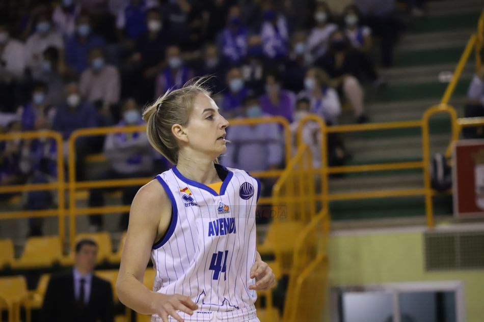 Karlie Samuelson, en Euroliga / Lydia González