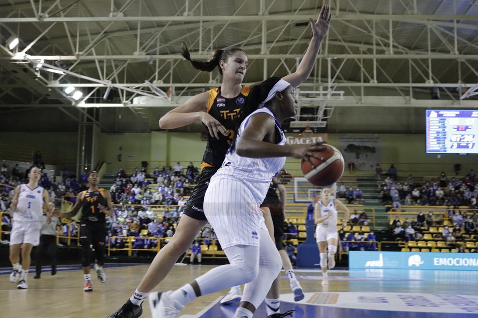 Shante Evans, en una jugada de ataque / Guillermo Collantes