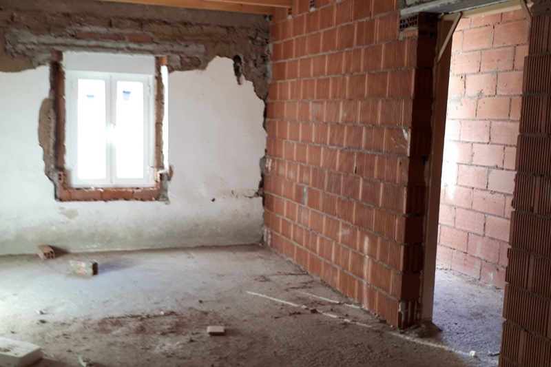 El Ayuntamiento del Pedroso de la Armuña esta rehabilitando y ampliando una vivienda municipal para ofrecerla a nueva familias