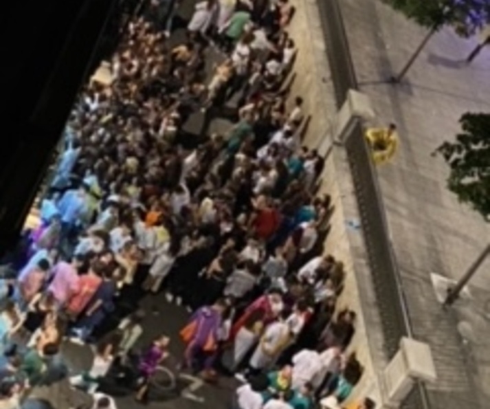 Imagen de las aglomeraciones en la Calle Bermejeros este pasado jueves por la noche