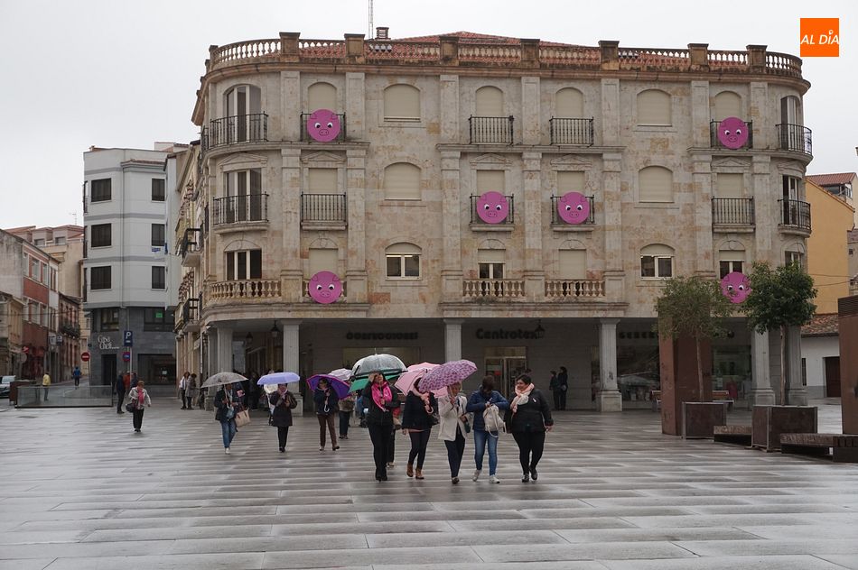 Participantes en una jornada contra el Cáncer de Mama - Archivo