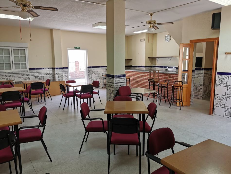 El Ayuntamiento de Ledrada ofrece la explotación del bar del hogar sin coste alguno