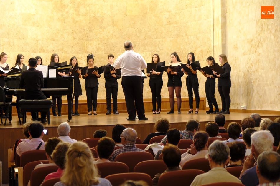 Una actuación del Coro Juvenil Ciudad de Salamanca - Archivo