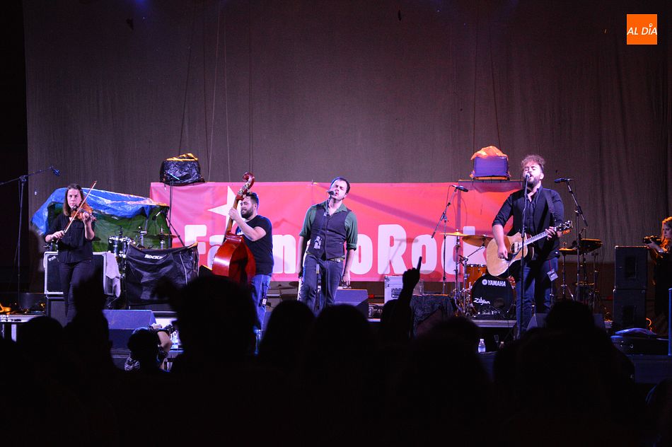 El patio del DA2 sigue apostando por la música local con el Farinato Rock - Fotos: Guillermo García