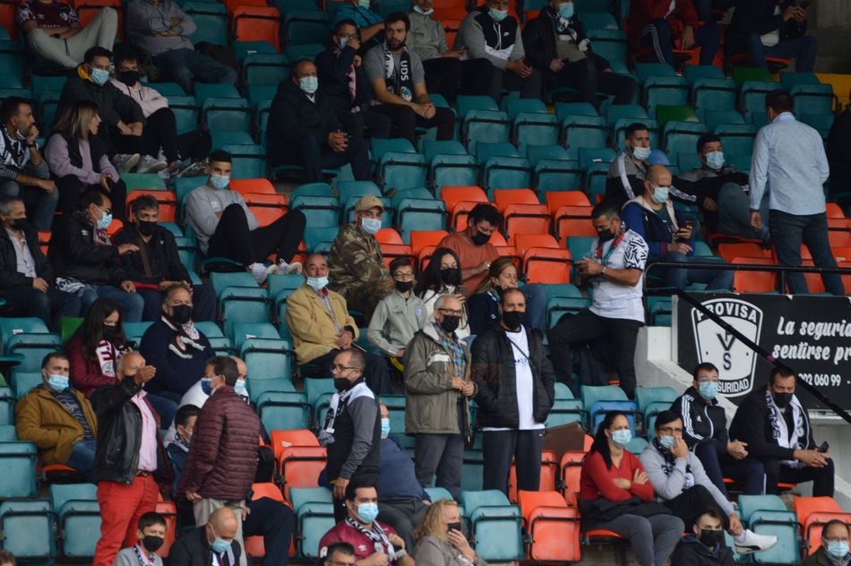 Seguidores del Salamanca UDS, en la grada / Guillermo García