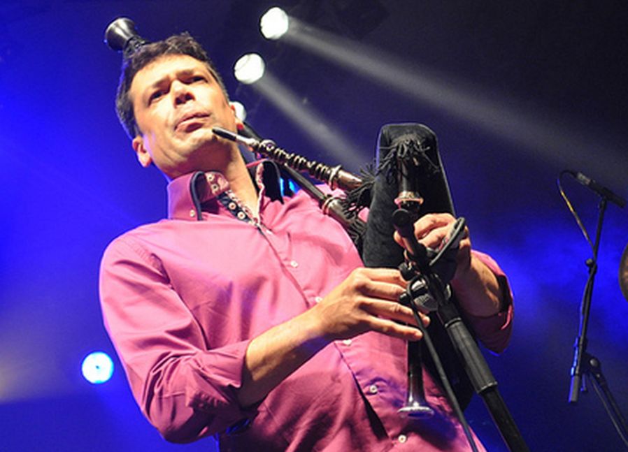 Todas las gamas del folclore, desde los aires más intimistas a las piezas de ritmo más intenso podrán disfrutarse en Béjar con Hevia