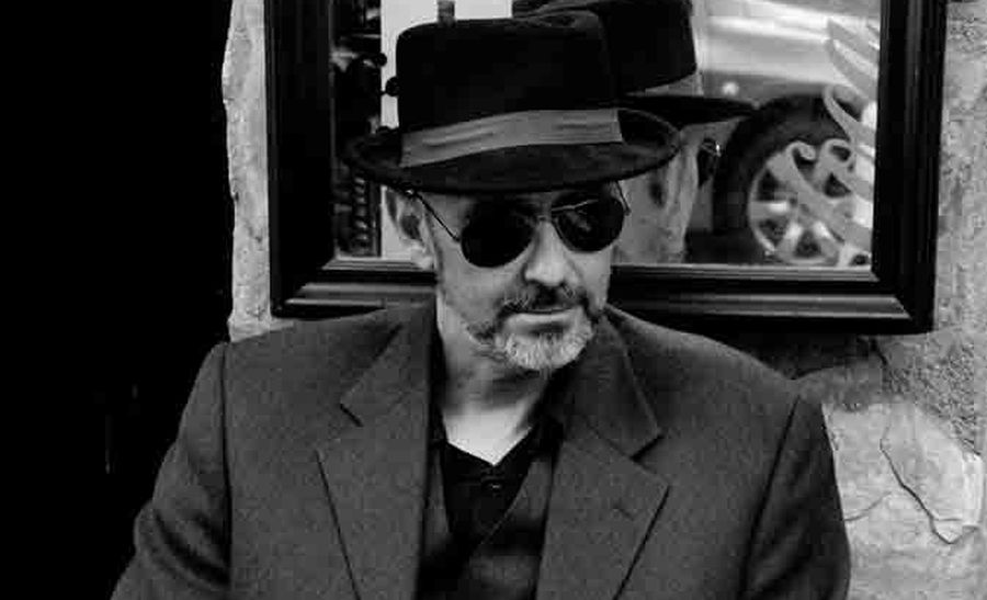 Juan Carlos López Encinas, poeta, cantante y profesor