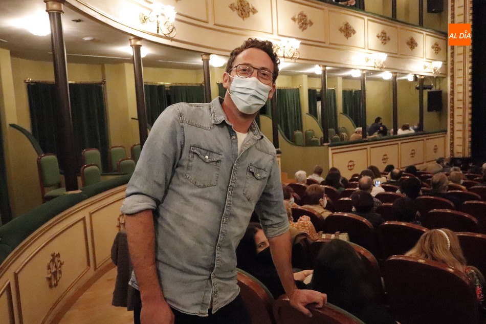 El director salmantino Jon Cenzual, en el estreno de Miranda este jueves en el Teatro Liceo