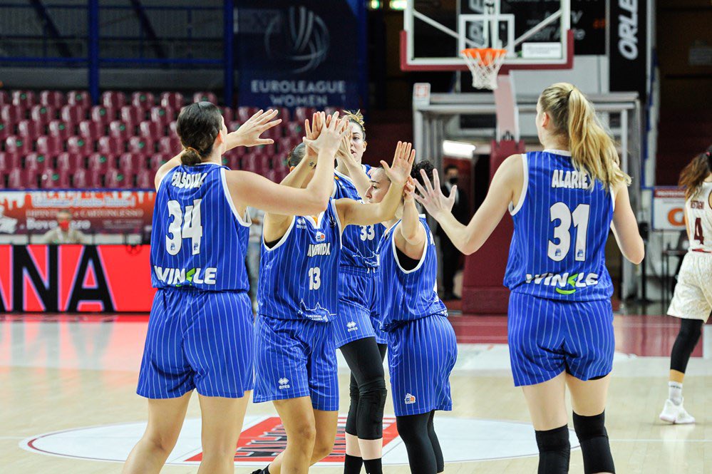 El Avenida, en Venecia / CB Avenida