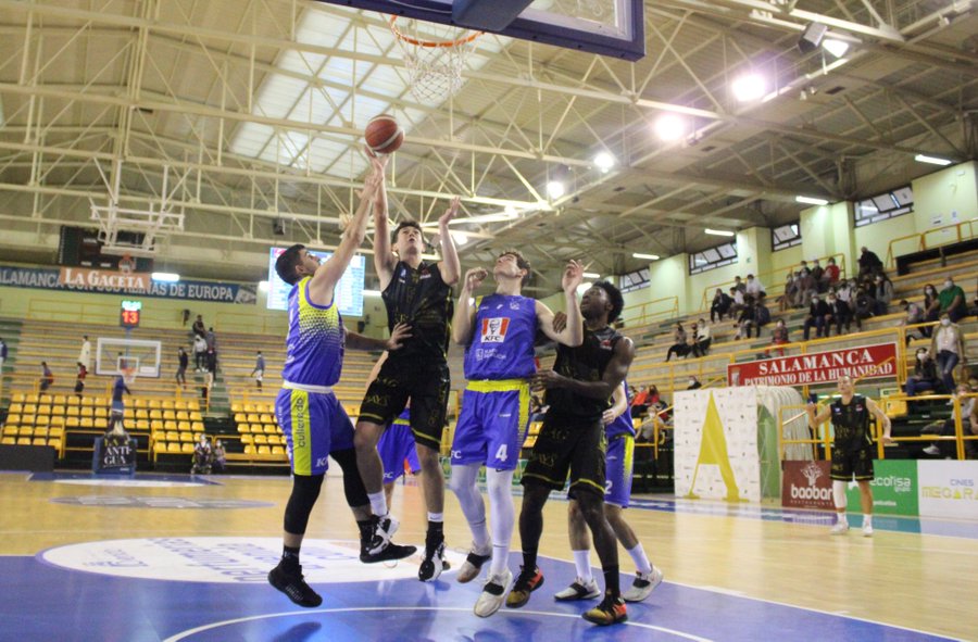 Un partido anterior / CB Tormes