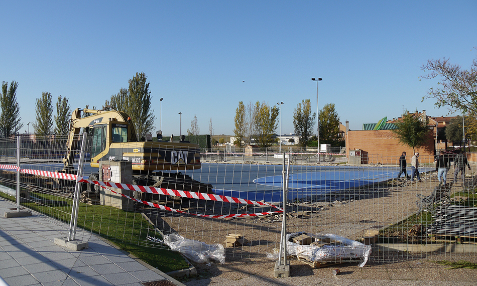 Inicio de las obras de cubrimiento de la pista polideportiva