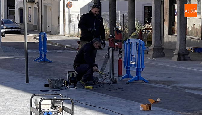Peñaranda ha comenzado a instalar el nuevo parking inteligente en el conjunto de las plazas