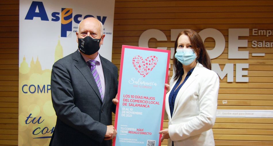 Presentación de la campaña con Soledad Gómez, presidenta de la Asociación de Comercio ASECOV y el Concejal de Promoción Económica, Comercio y Mercados del Ayuntamiento de Salamanca, Juan José Sánchez