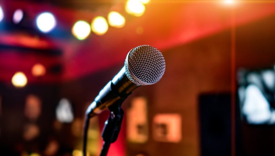 Karaoke y menu de comida o cena por 11 euros