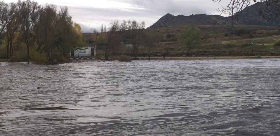 Estado actual del caudal de agua en el río Tormes a su paso por Puente del Congosto - Ayto. Puente del Congosto
