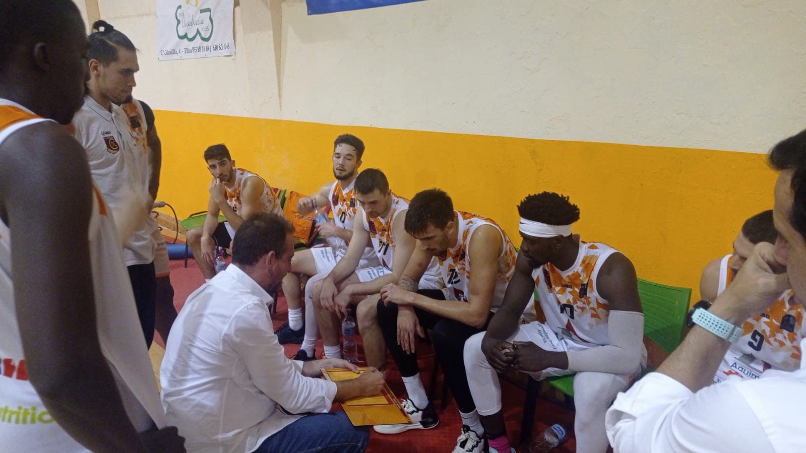 Un tiempo muerto / Aquimisa Carbajosa