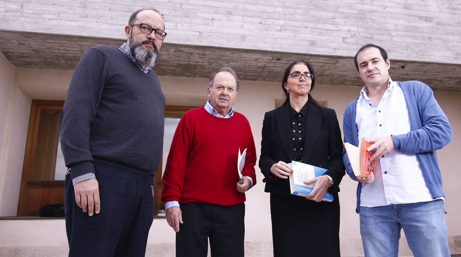 Grupo de Investigación en Física Matemática: Miguel Ángel González León, director del grupo; Juan Mateos Guilarte, Marina de la Torre Mayado y Alberto Alonso Izquierdo. Foto USAL