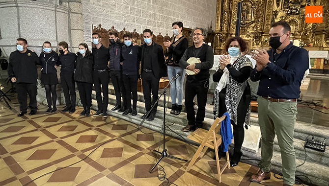 Adobe Dulzaineros, Grupo Arena y Gabriel Calvo participaban en la Gala Solidaria que Macotera organizaba en favor de la Isla de la Palma