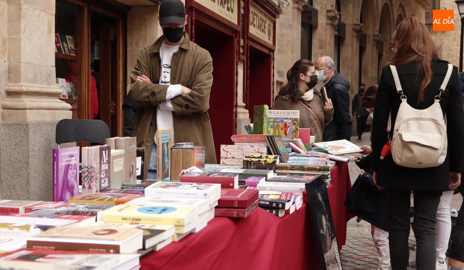 Los libros toman las calles salmantinas en esta jornada