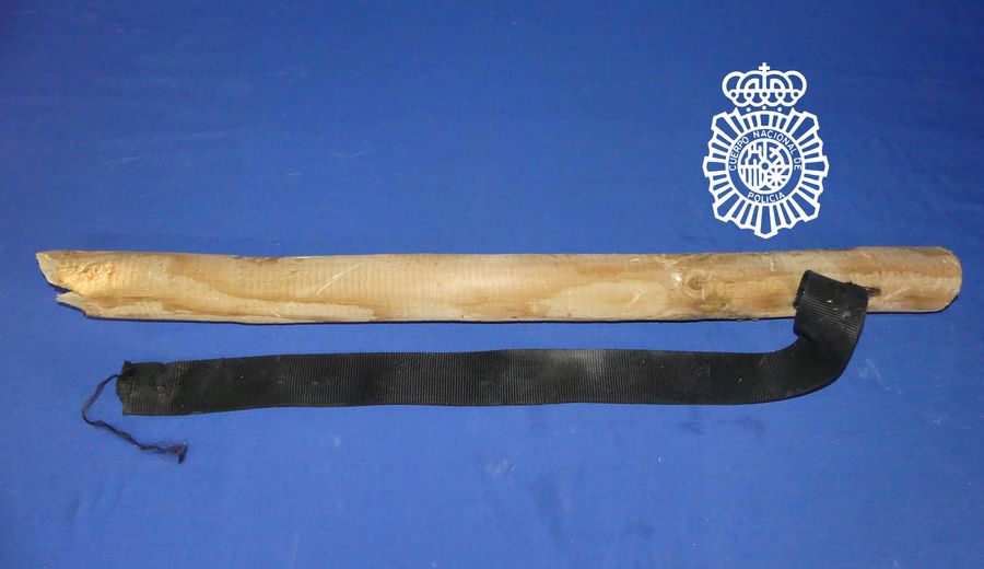 Palo utilizado por el detenido en este suceso