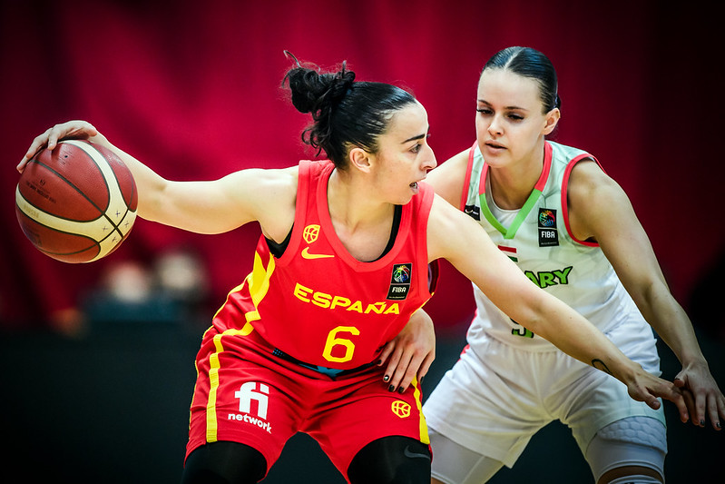 Silvia, en su estreno como capitana / FEB