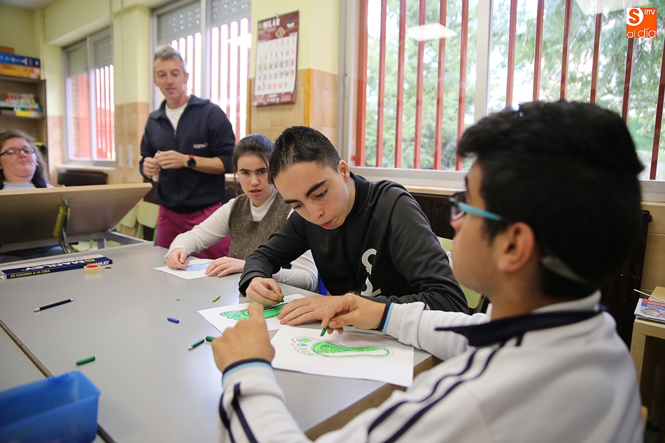 Usuarios de Aspace, una asociación que da cobertura a más de 280 personas afectadas por parálisis cerebral