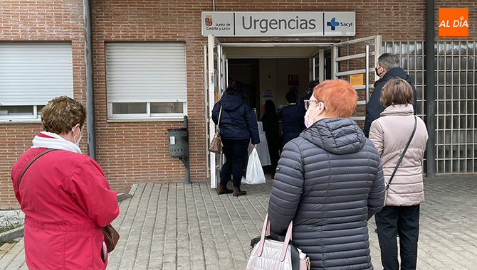 El Centro de Salud de Peñaranda organizaba este martes una jornada de vacunación antigripal masiva