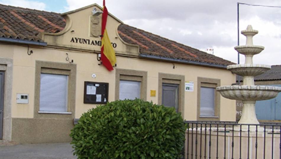 Fachada del Ayuntamiento del Pedroso de la Armuña