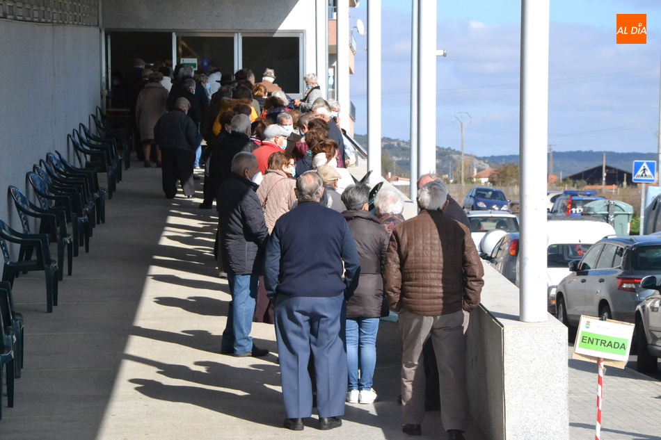 Colas en una de las vacunaciones de la tercera dosis en Ciudad Rodrigo