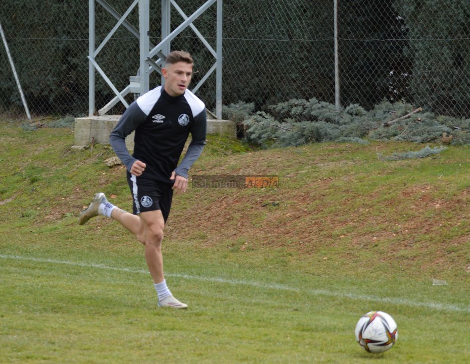 Espeso, el miércoles, al margen / Carlos Cuervo