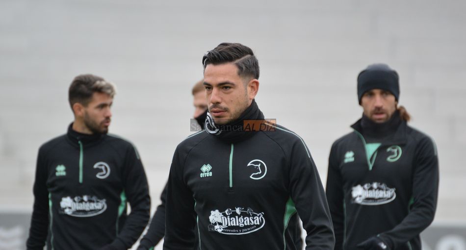 Ramiro, en un frío entrenamiento en el Reina / Carlos Cuervo