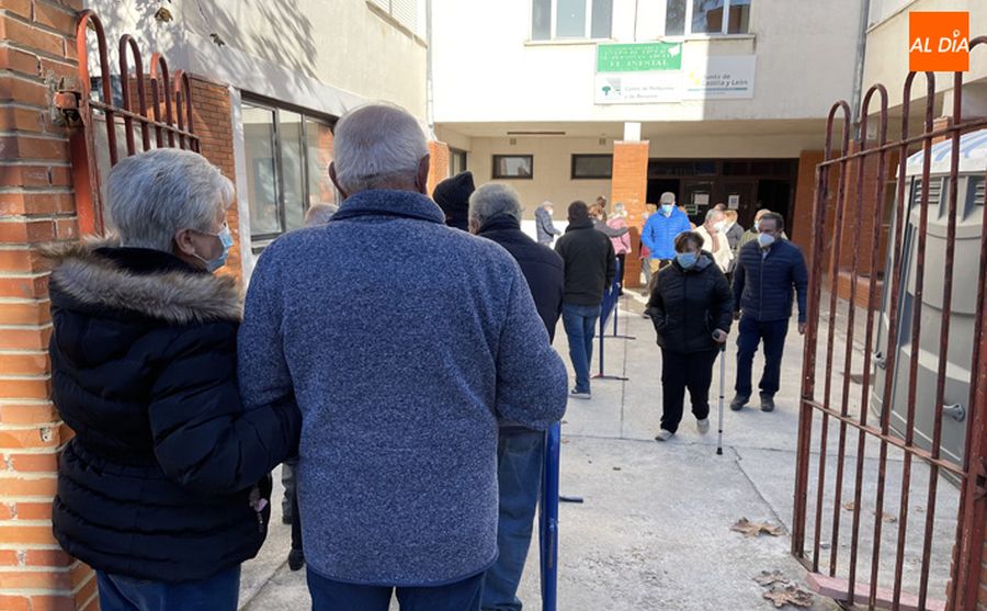 Mayores en una de las vacunaciones en Peñaranda