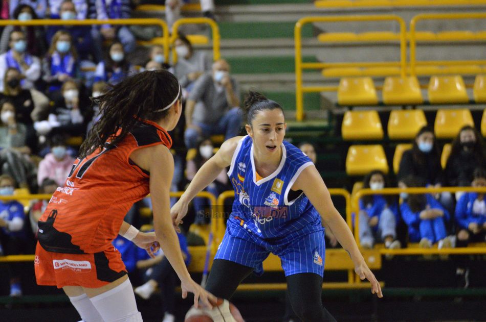 Silvia, en casa / Guillermo García