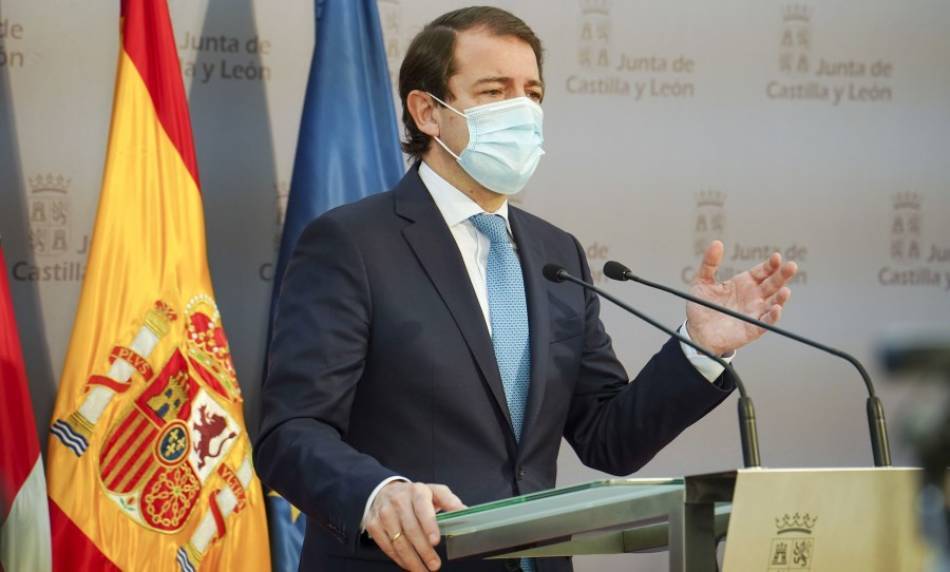  Mañueco reivindica el legado de Rajoy y recuerda que su gran gestión salvó a España de la quiebra