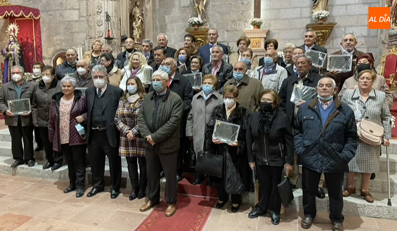 Peñaranda acogía la celebración de las bodas de oro para cerca de una treintena de matrimonios