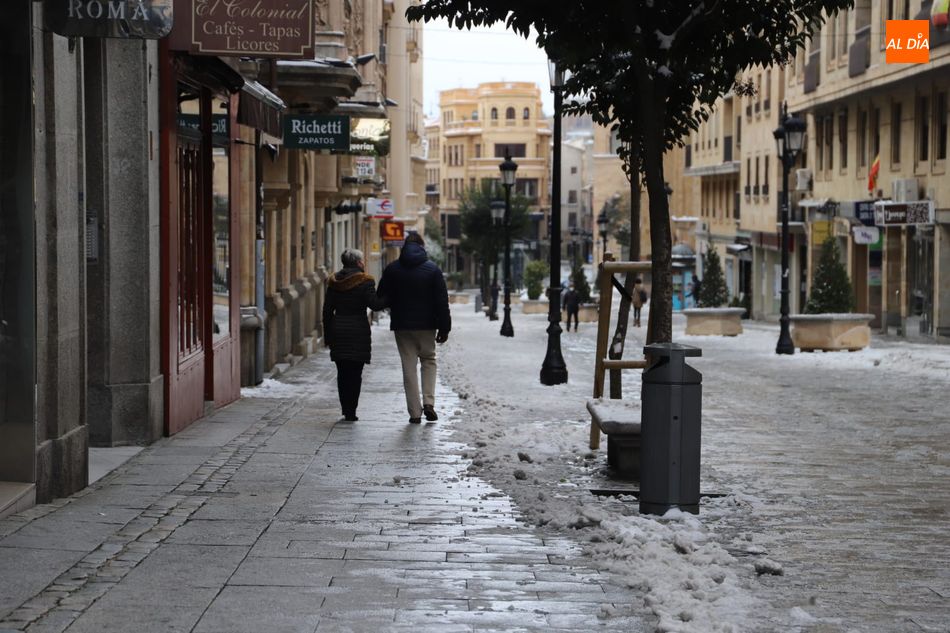 Imagen de archivo de una calle nevada el pasado invierno en Salamanca