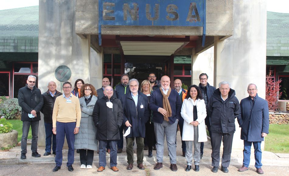 Delegación del Consejo de Seguridad Nuclear (CSN), encabezada por su presidente Josep Maria Serena i Sender