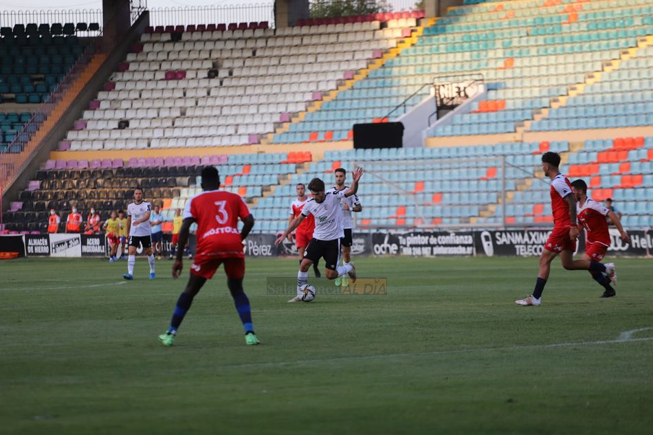 Amaro, antes de chutar a puerta / Lydia González
