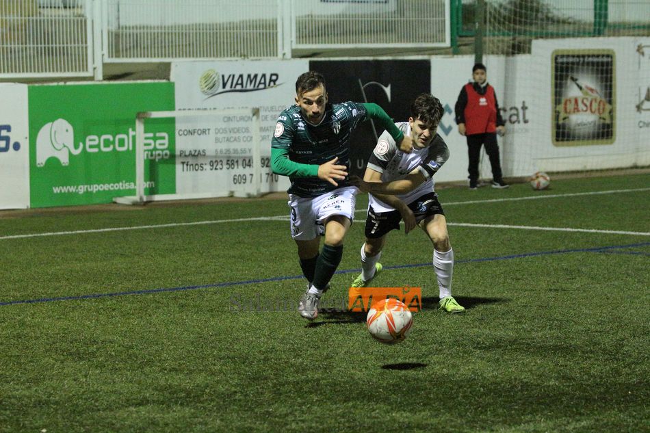 Giráldez, ante el Ciudad Rodrigo / Kiko Robles