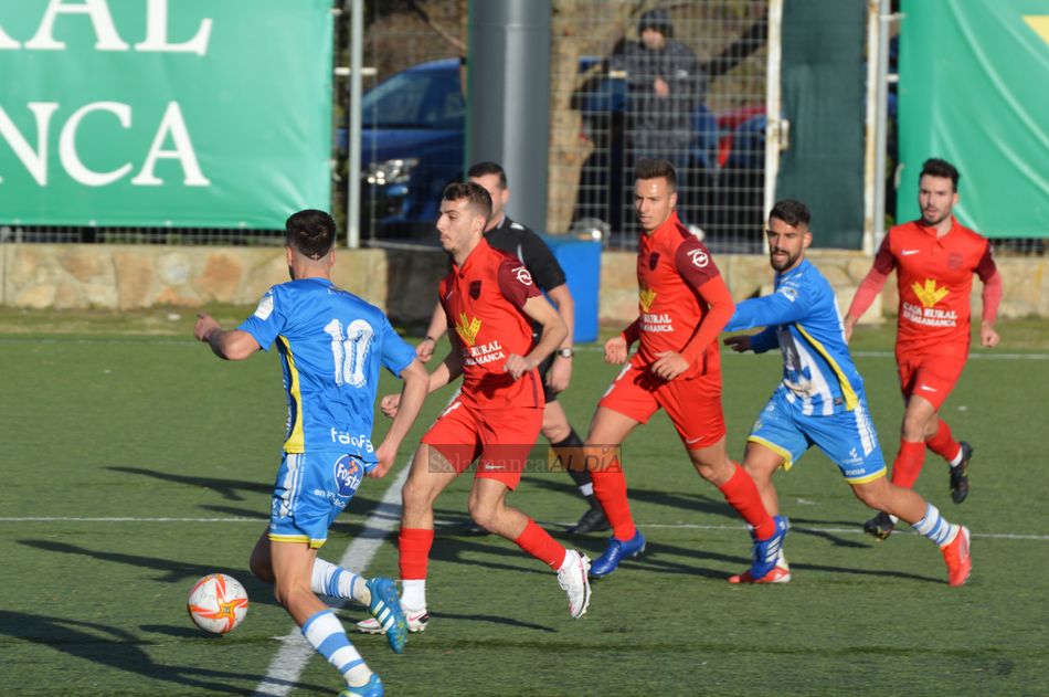 Una acción de ataque del Santa Marta en su campo / Guillermo García