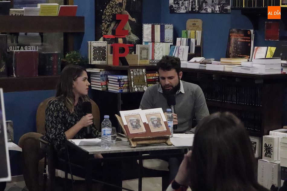 Raquel Reyes y Daniel Zazo en la presentación del libro - Fotos: Guillermo García