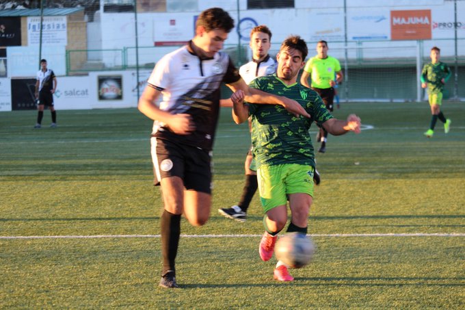 Una acción del partido en el Municipal / CD Guijuelo Base