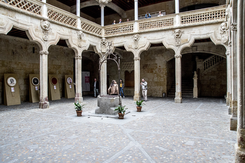 Completa agenda cultural en la Casa de las Conchas entre el 29 de noviembre y el 5 de diciembre