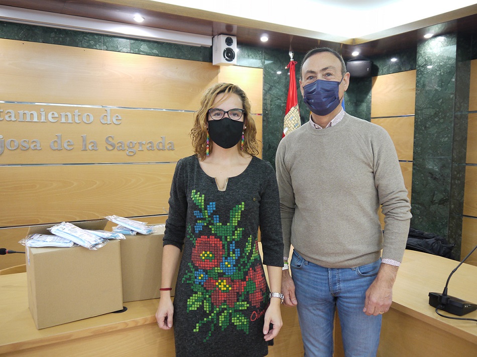 Se han distribuido entre los tres colegios de Carbajosa: CEIP Pablo Picasso, La Ladera, e Isabel Reina de Castilla.