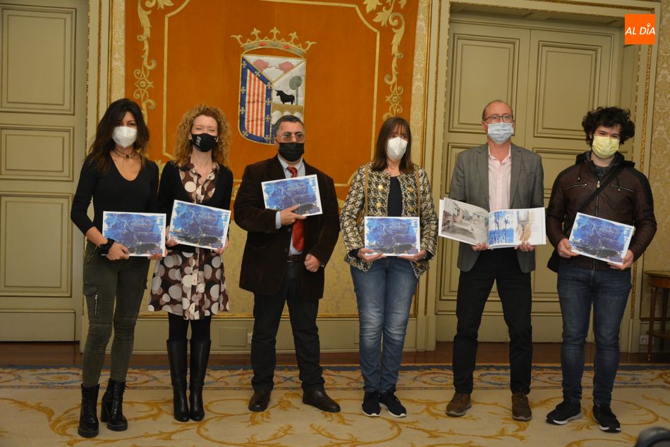 Presentación del poemario ‘La luz del relámpago’, en el Ayuntamiento. Foto de Vanesa Martins