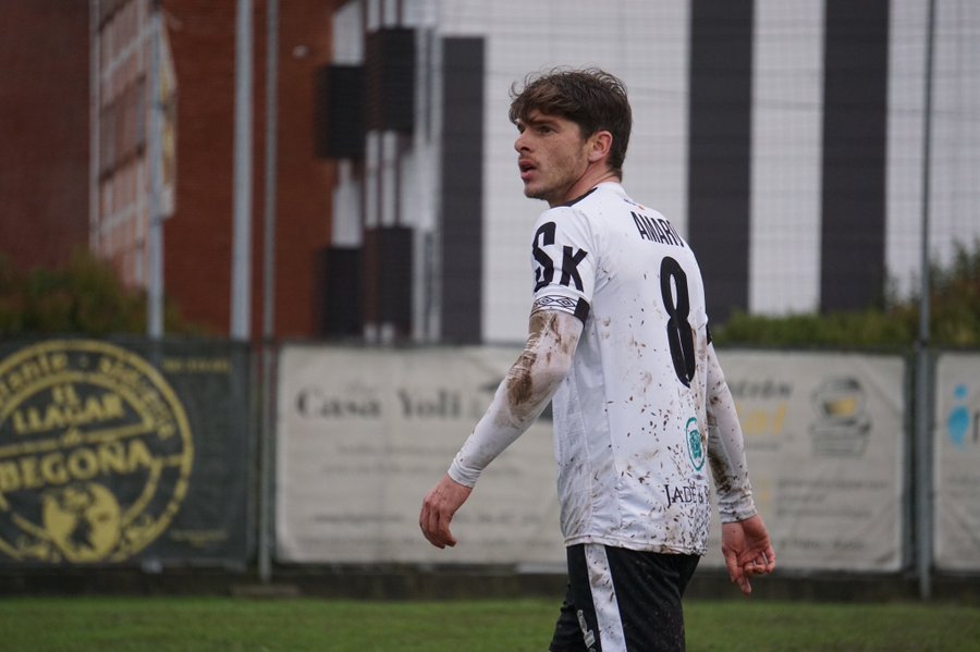 Amaro, en Ceares, antes de la lesión / Salamanca CF UDS
